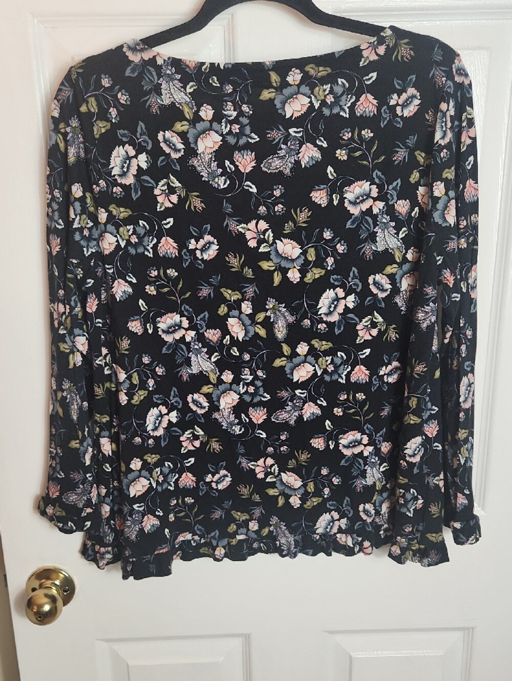 LOFT Black Floral Ruffle-Hem Long Sleeve Top - Picture 7 of 7